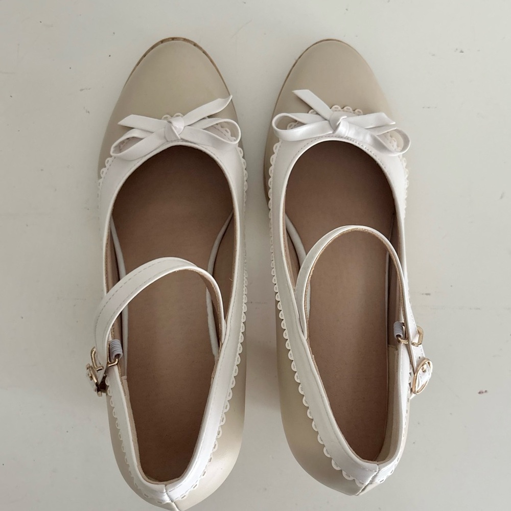 Chunky Block Heel Ankle Strap Bow Front Toe Retro Mary Jane Pumps, Beige, 10.5 - Picture 6 of 10